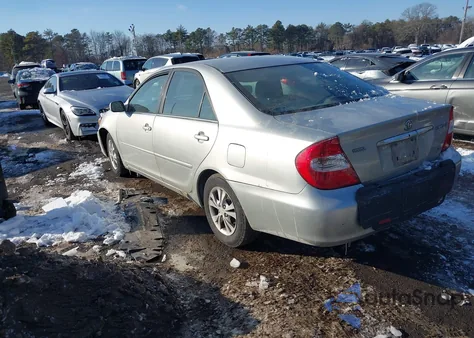 2004 Toyota Camry Le V6 from USA, damaged, VIN 4T1BF32KX4U069540
